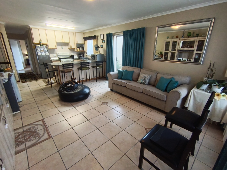 To Let 3 Bedroom Property for Rent in Onverwacht Western Cape